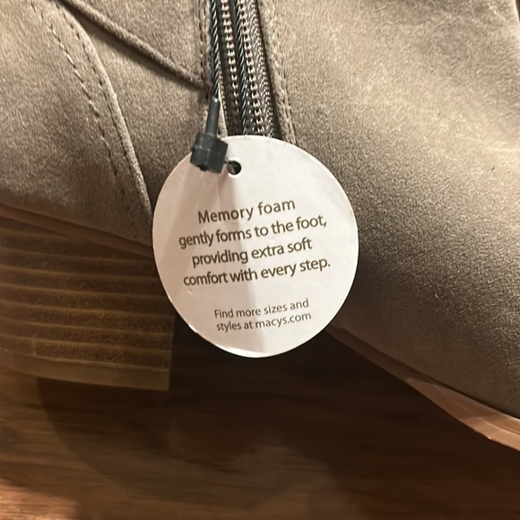 Giani Bernini Women's Ankle Fashion Boots, Memory Foam sole (Grey/Mushroom NWT - Picture 8 of 11